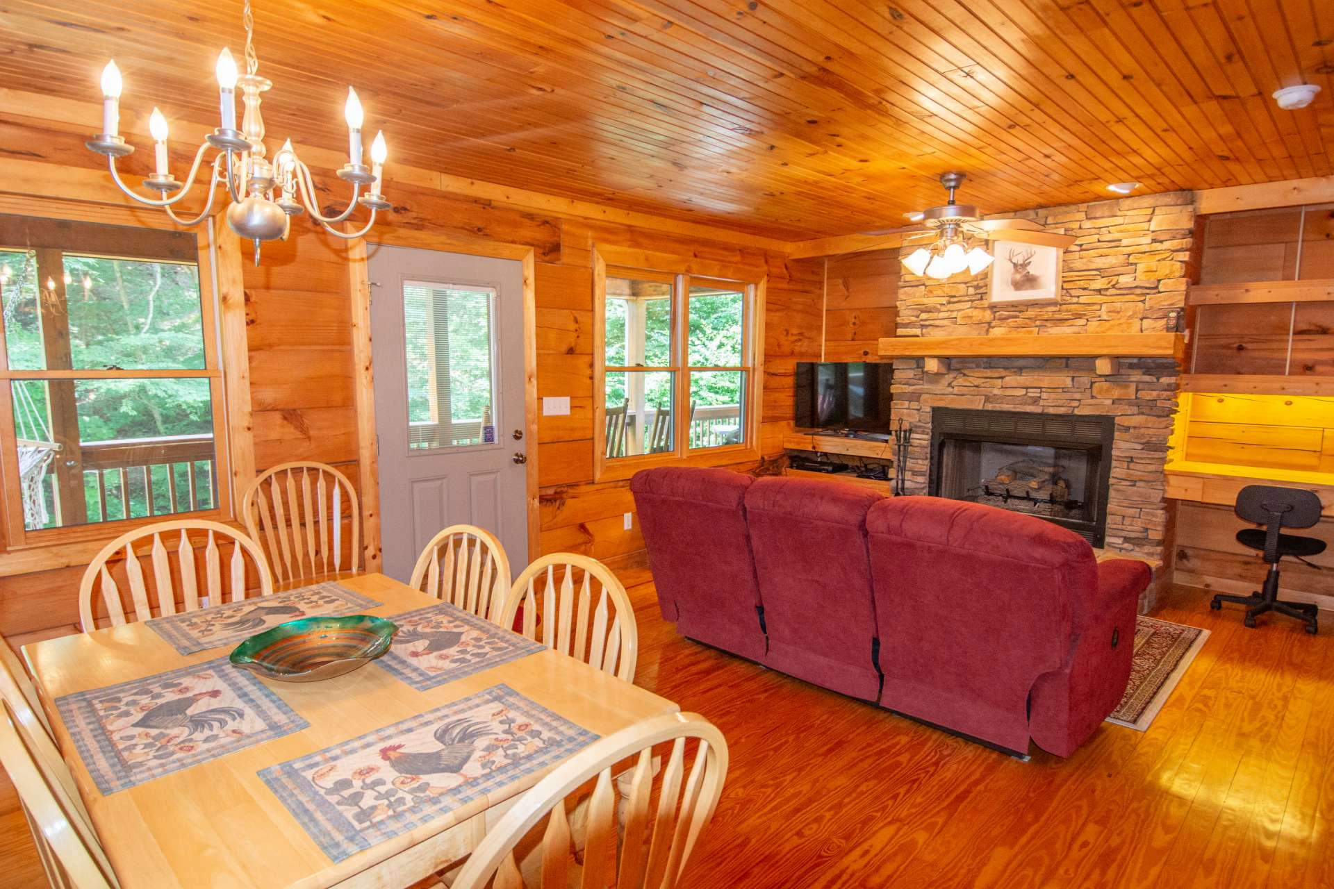 Image number 18 for the current listing