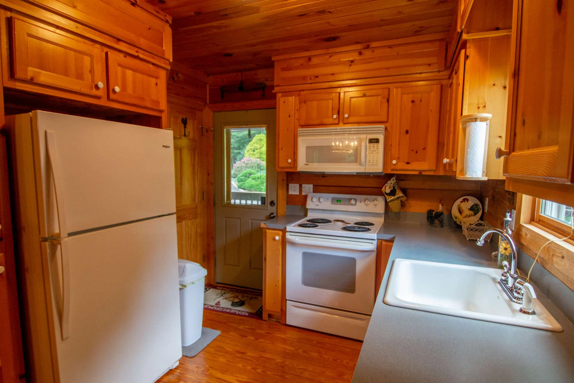 Image number 11 for the current listing