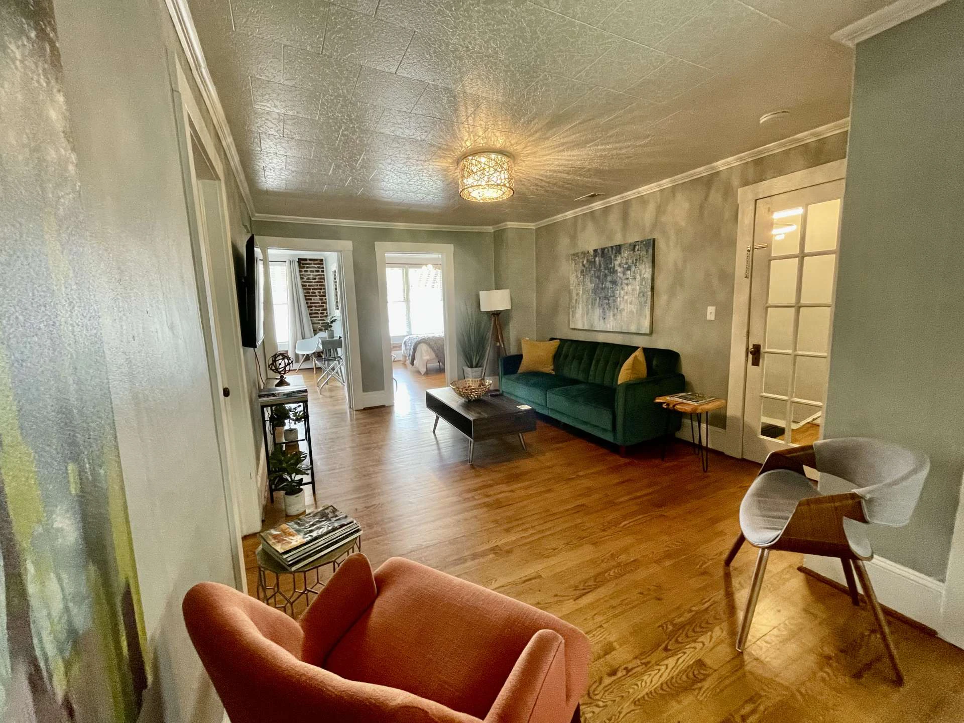 Image number 15 for the current listing