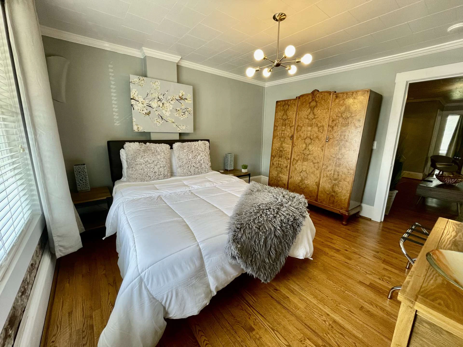 Image number 7 for the current listing