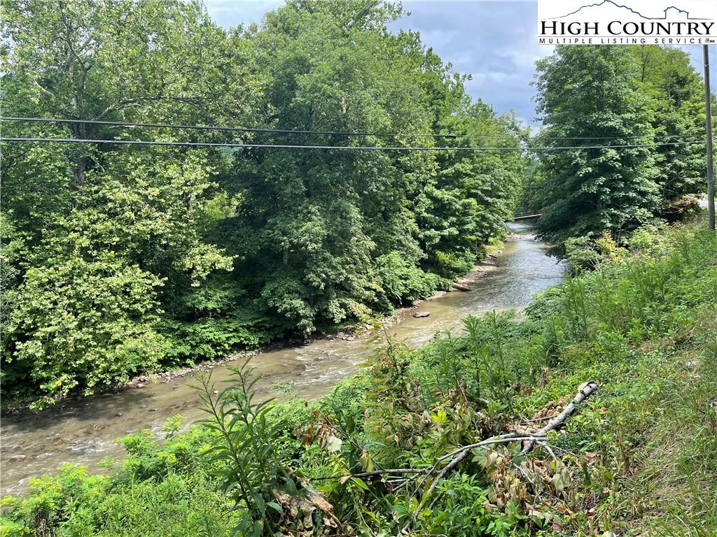 Image number 1 for the current listing