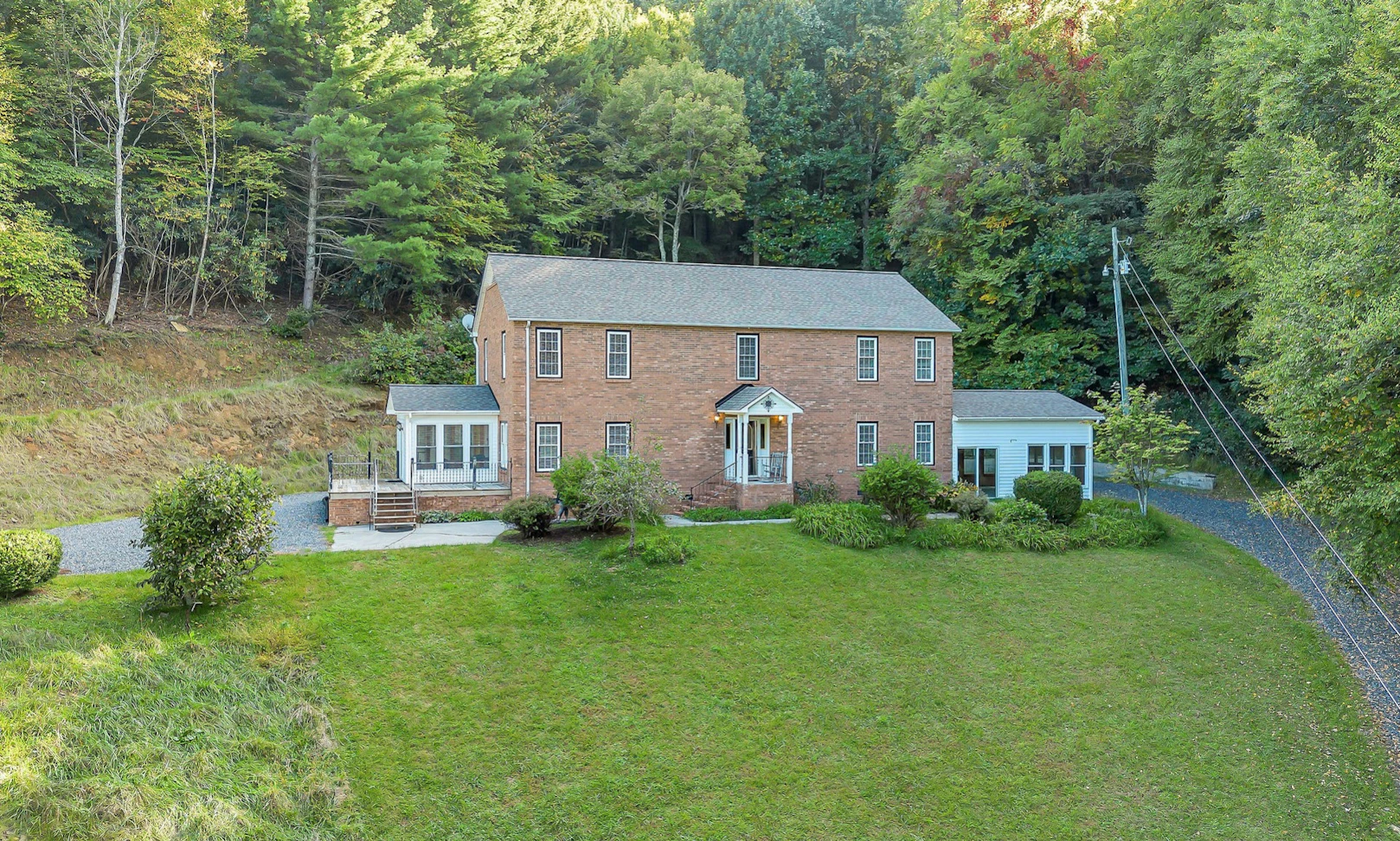 Image number 1 for the current listing