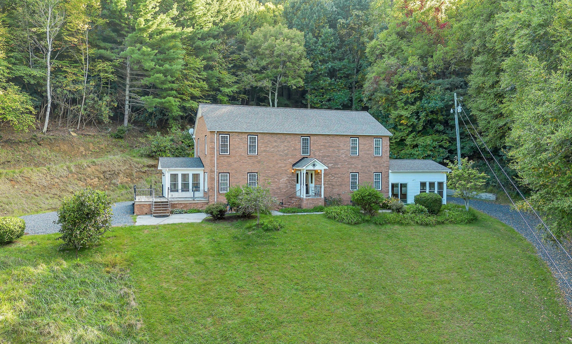 Image number 1 for the current listing