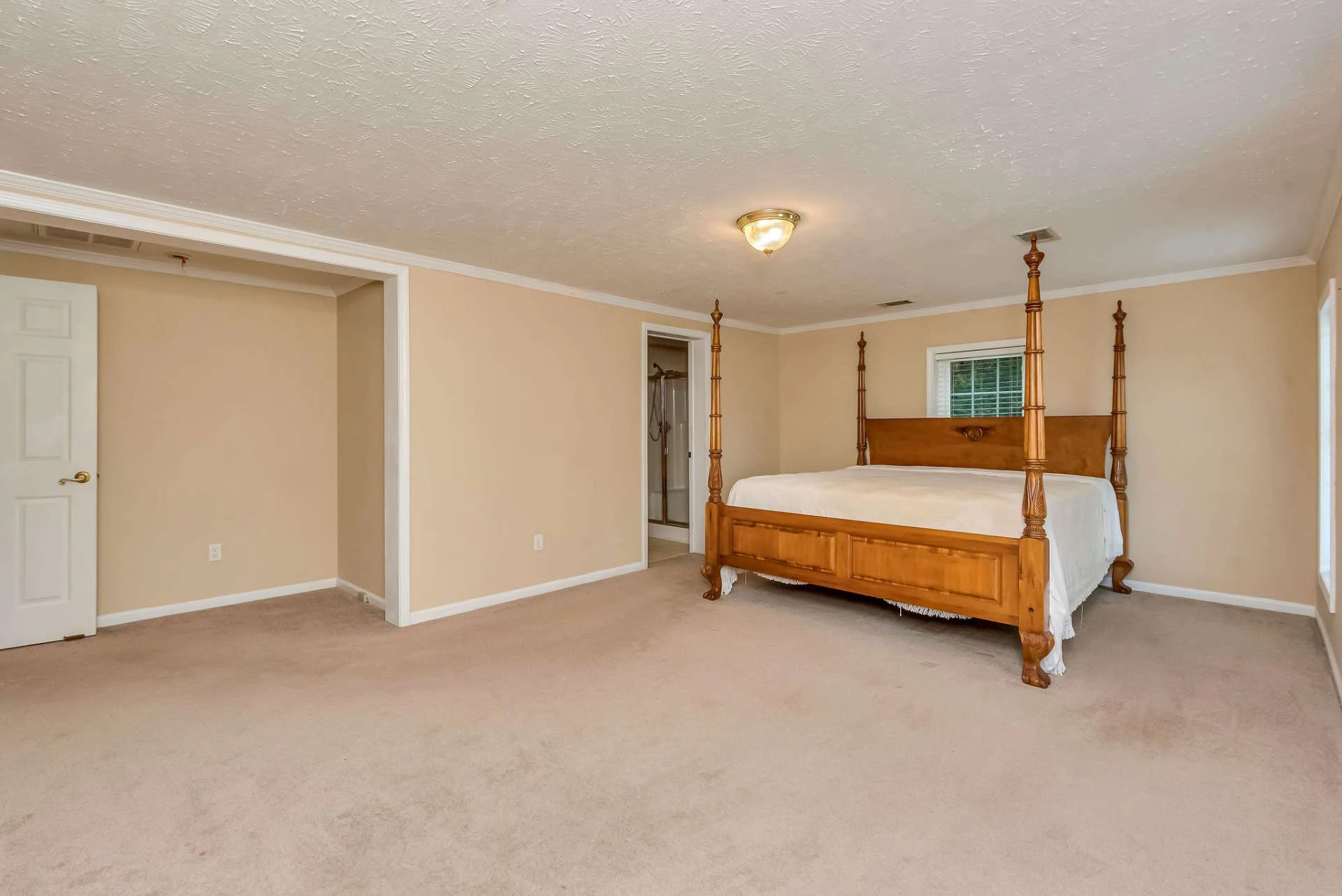 Image number 9 for the current listing