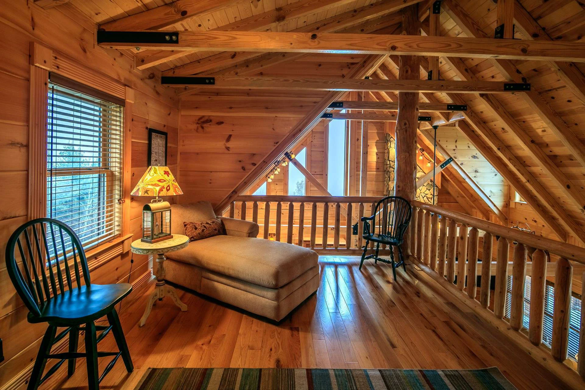 Image number 4 for the current listing