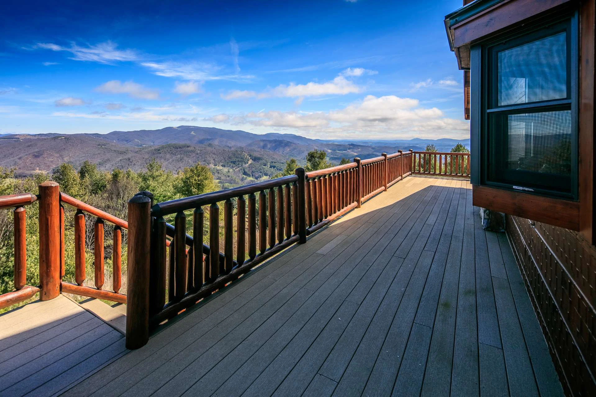 Image number 14 for the current listing