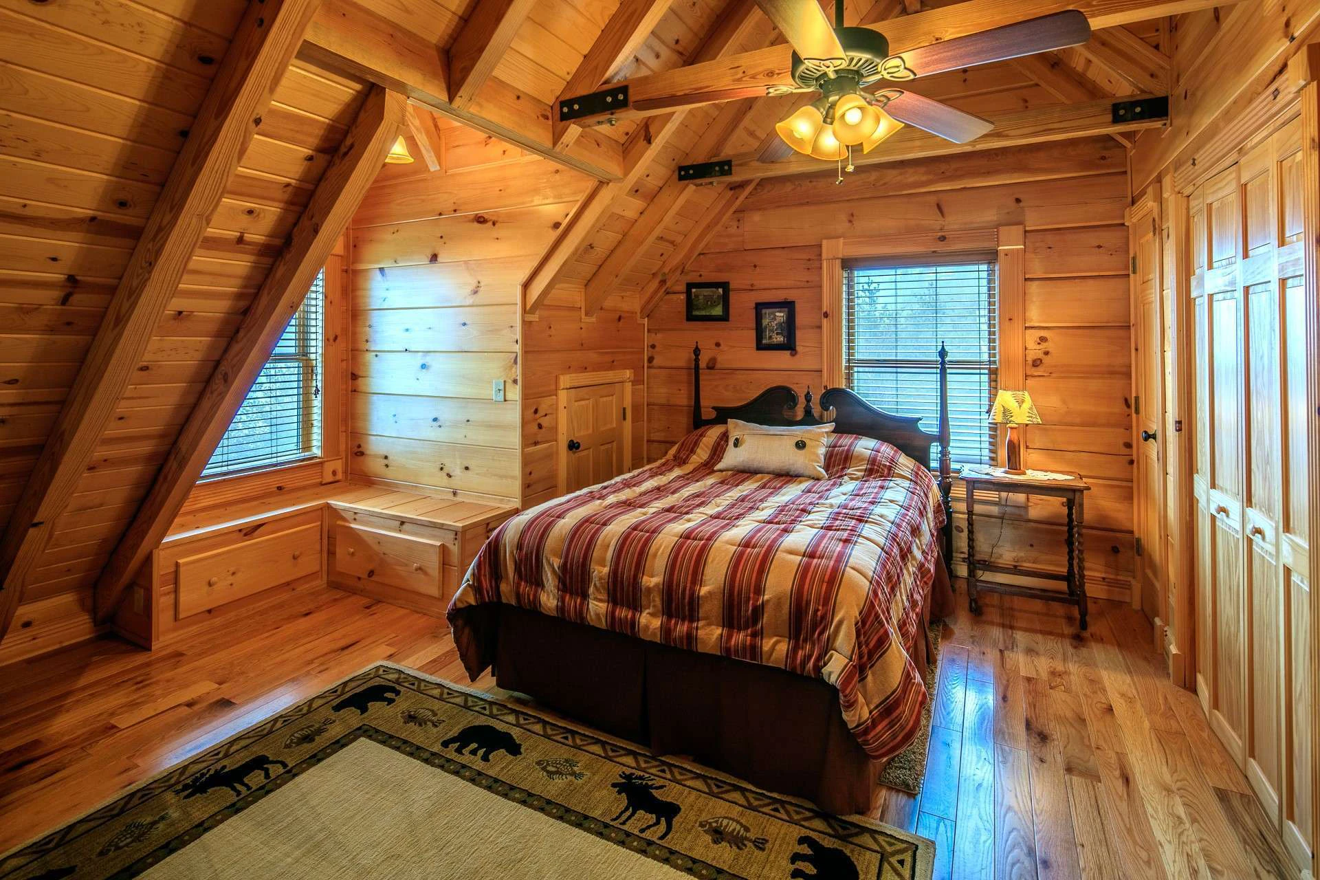 Image number 5 for the current listing