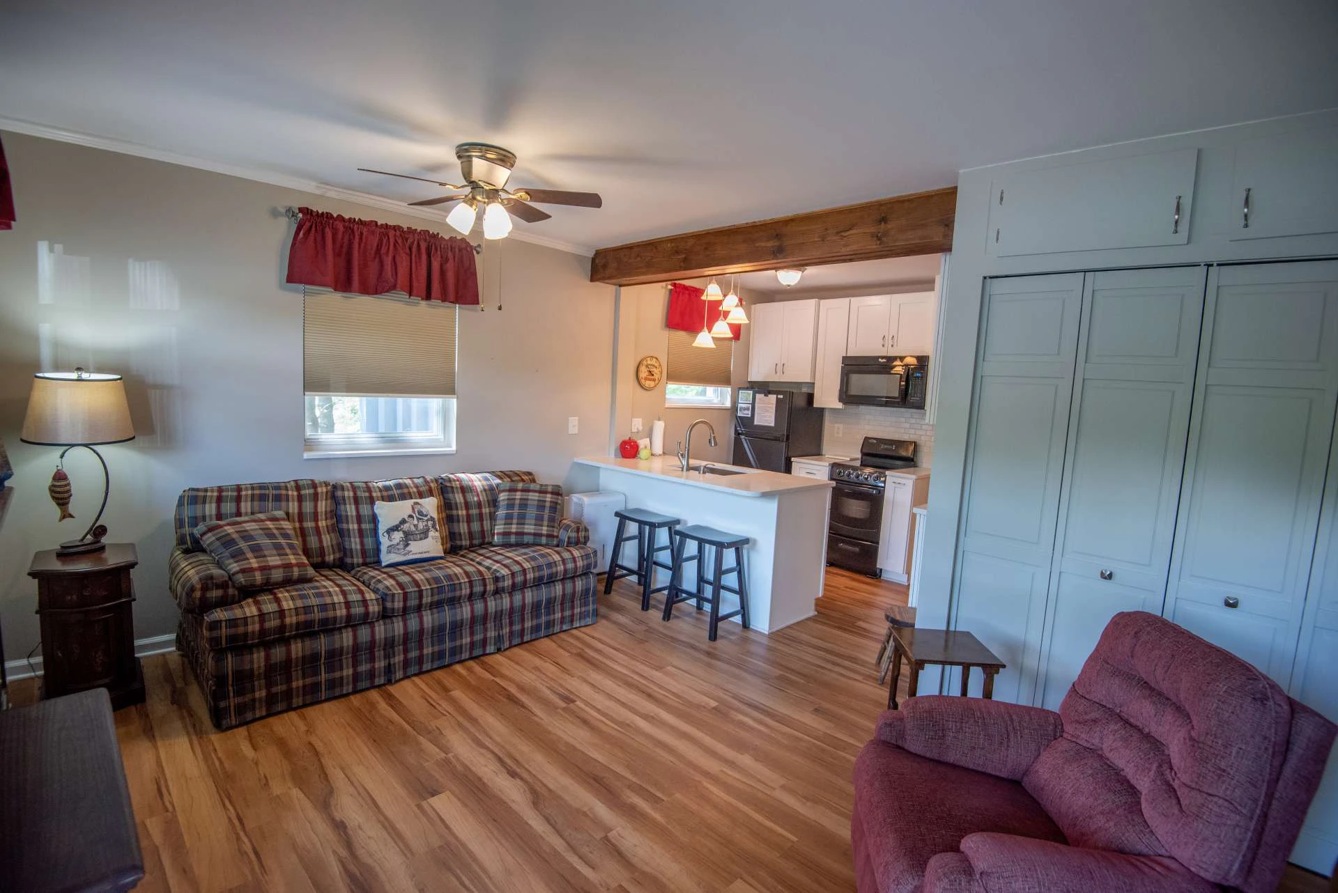 Image number 9 for the current listing