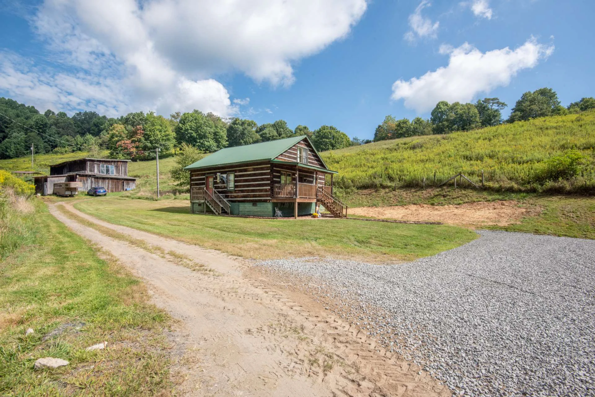 Image number 21 for the current listing