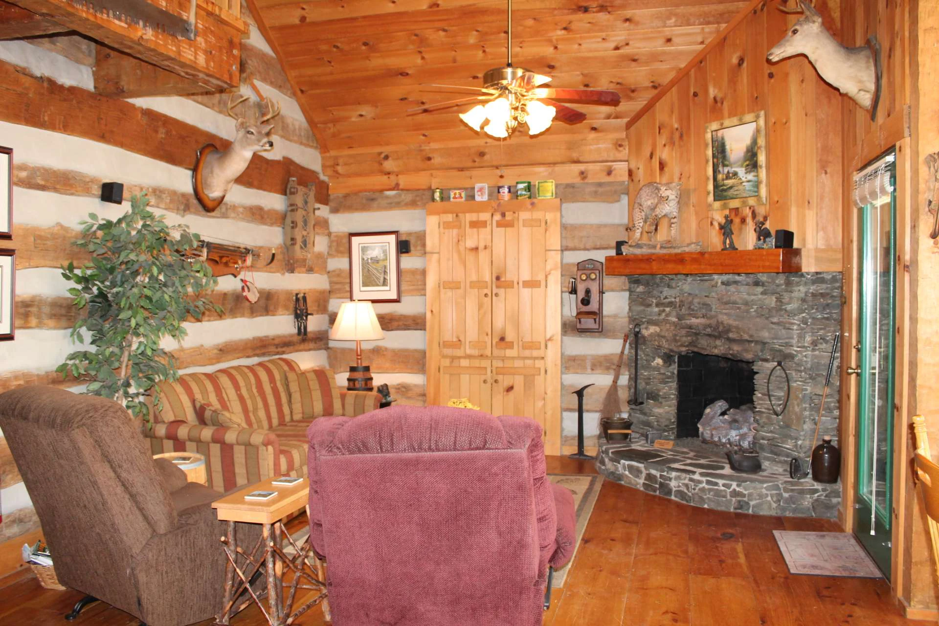 Image number 14 for the current listing
