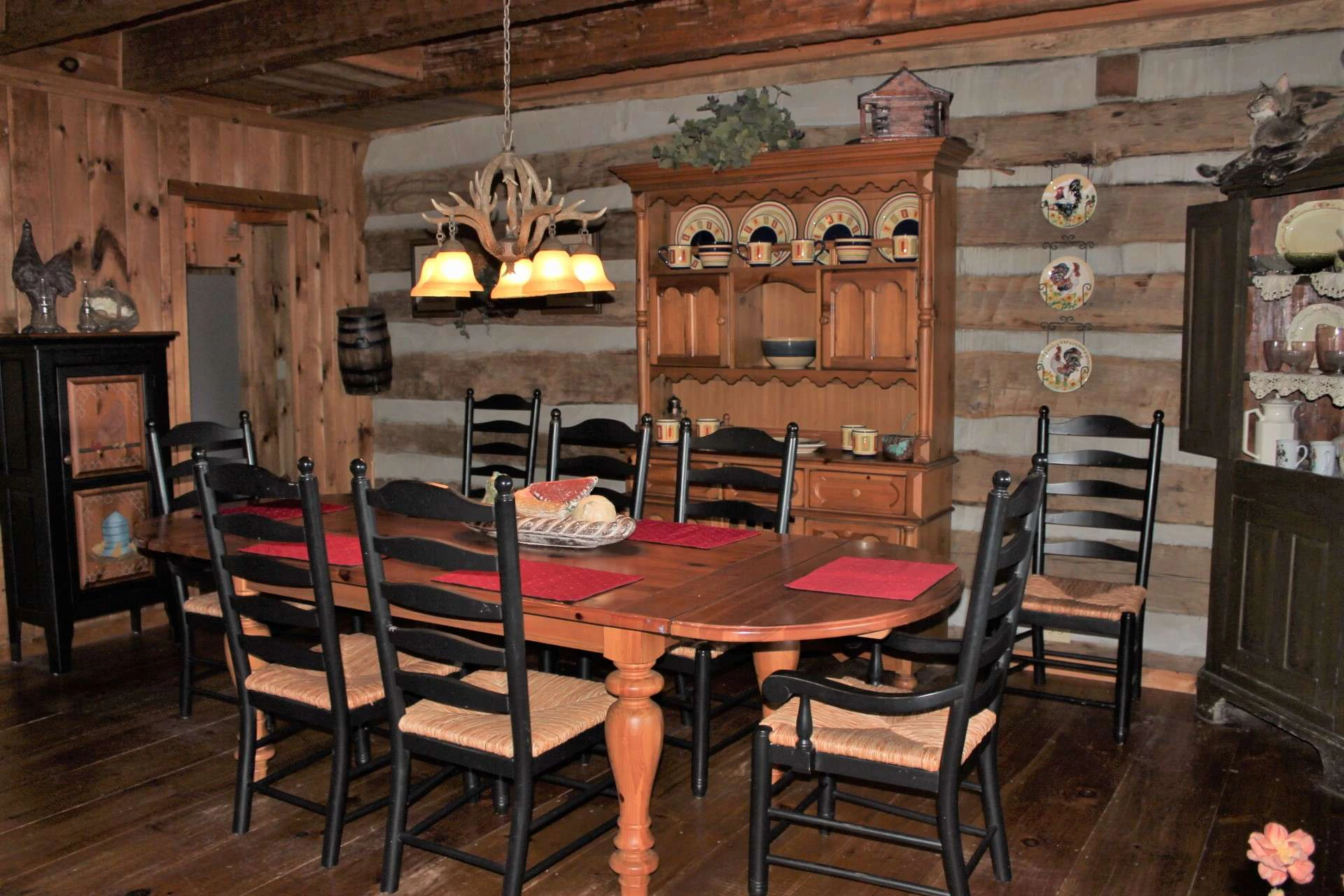 Image number 13 for the current listing