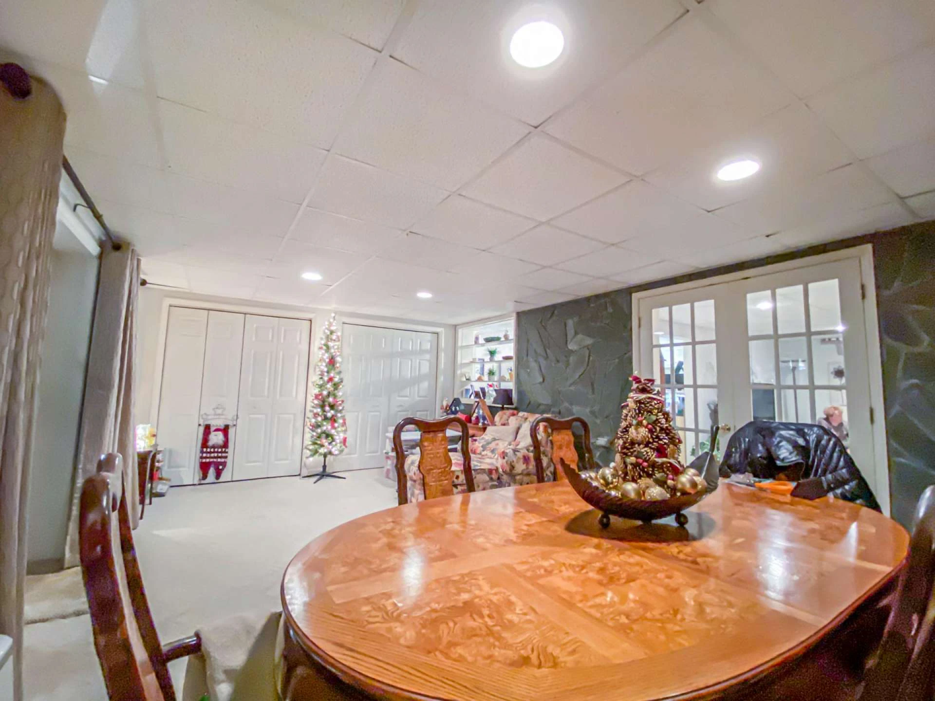 Image number 12 for the current listing