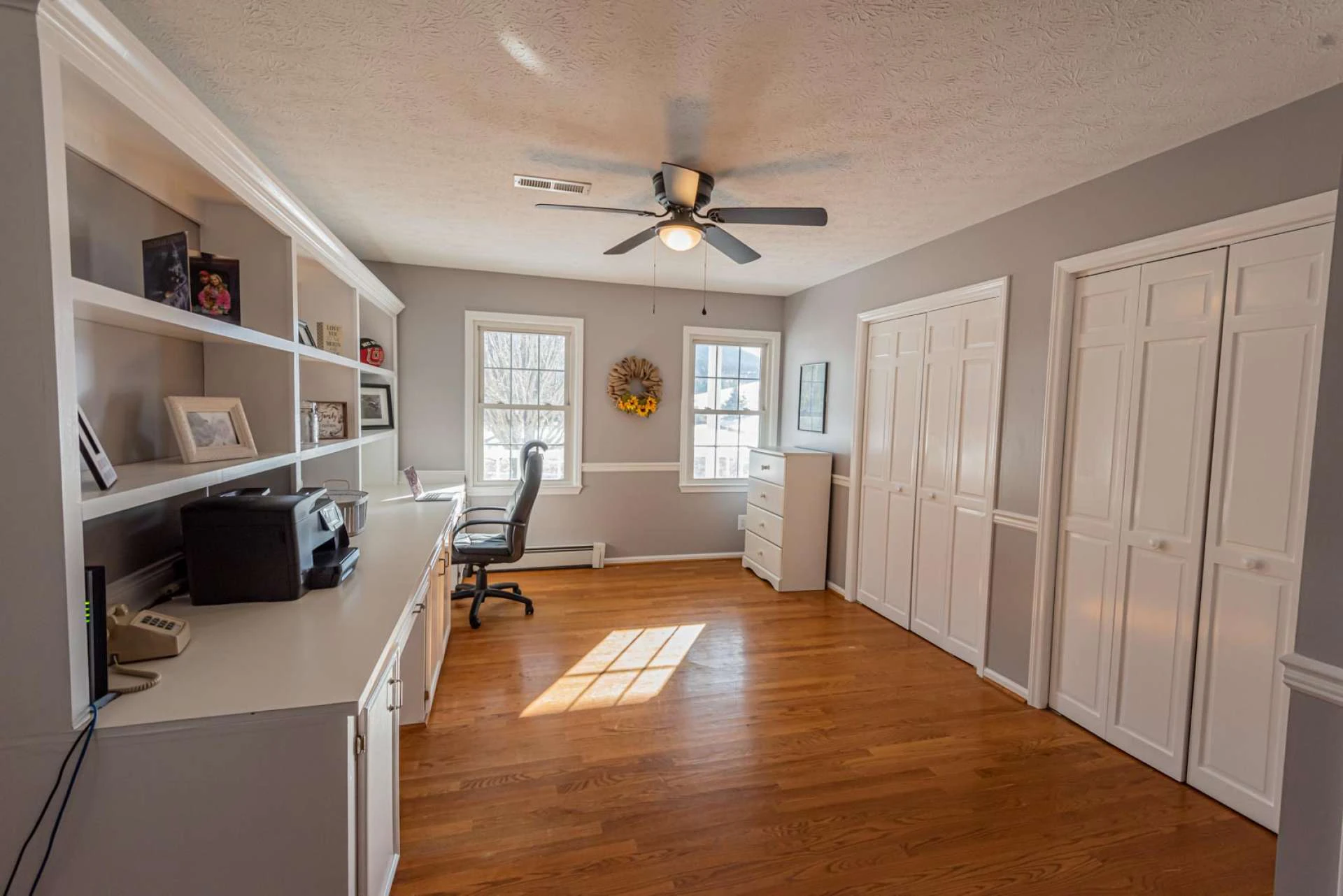Image number 3 for the current listing