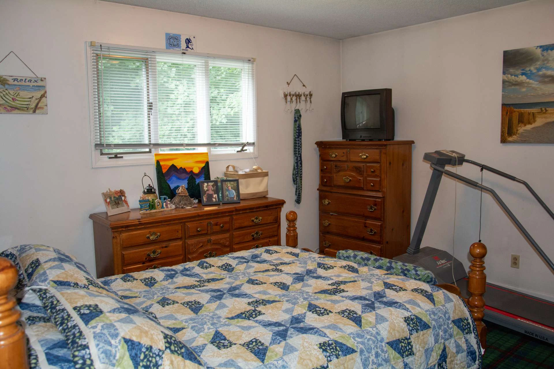 Image number 3 for the current listing