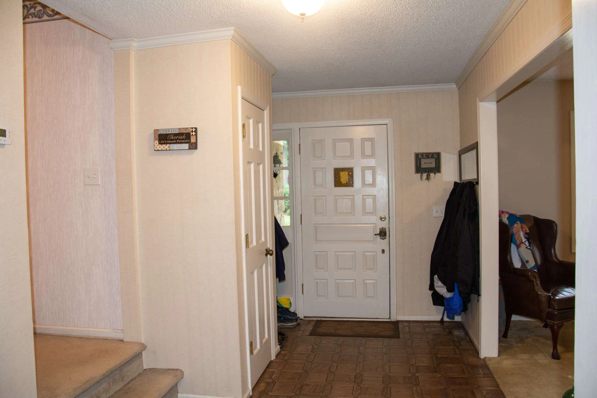 Image number 9 for the current listing