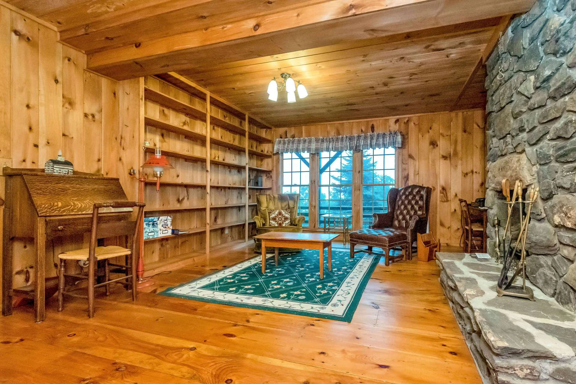 Image number 2 for the current listing