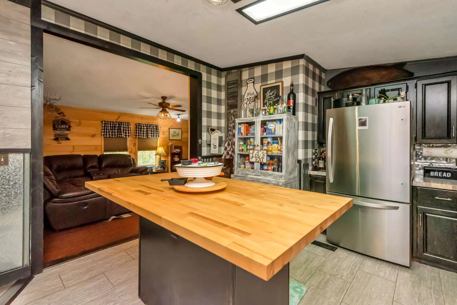 Image number 8 for the current listing