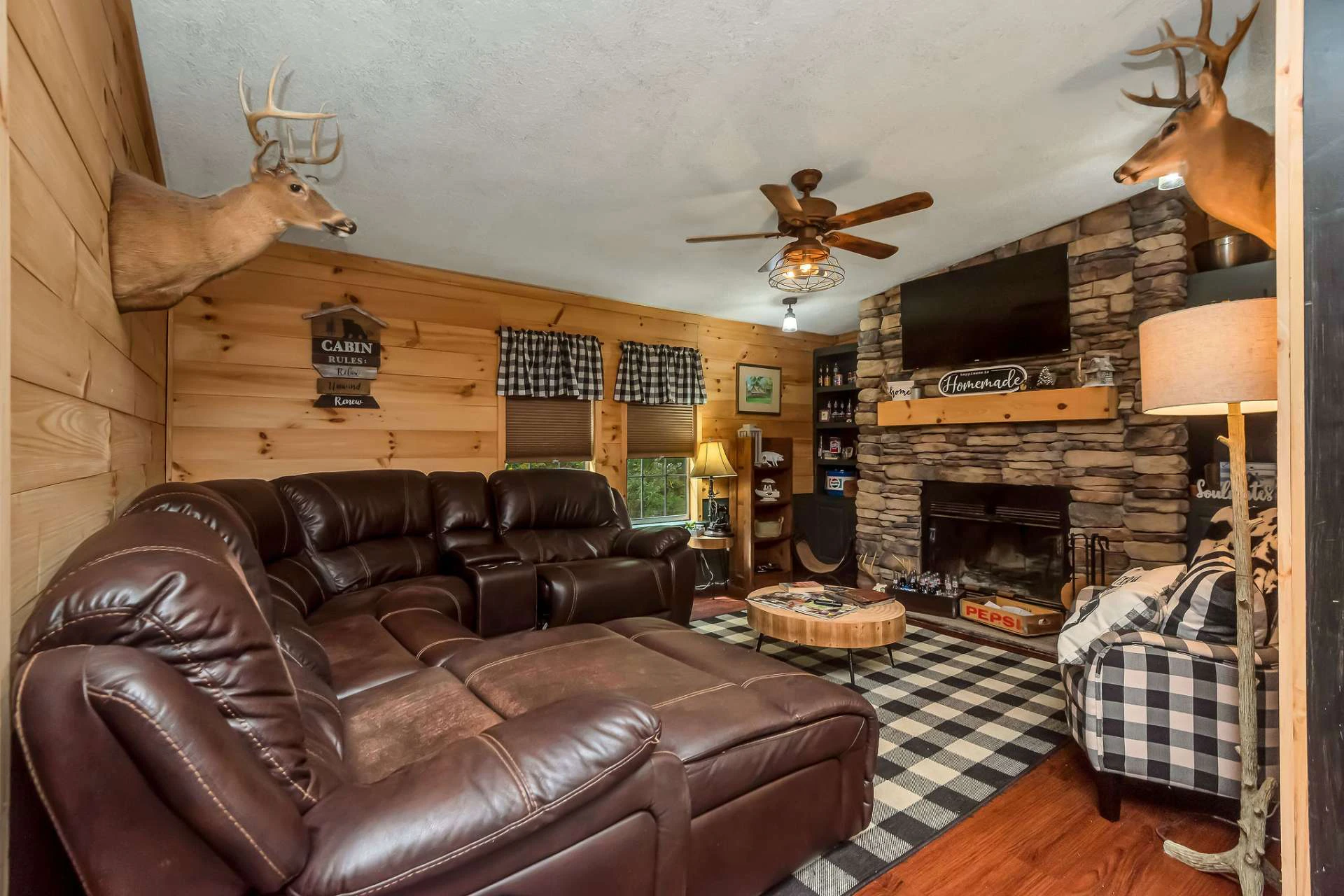 Image number 9 for the current listing