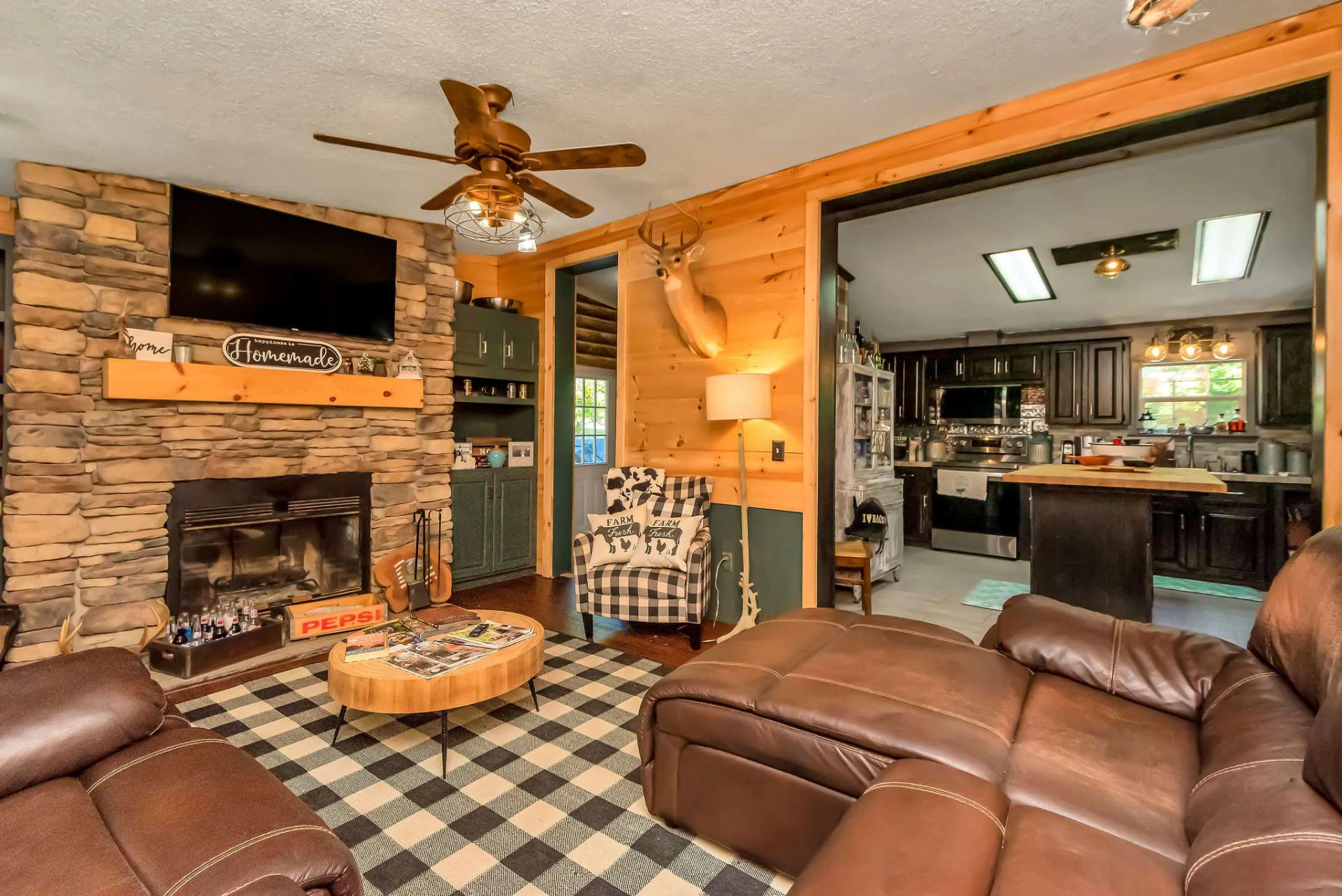 Image number 11 for the current listing