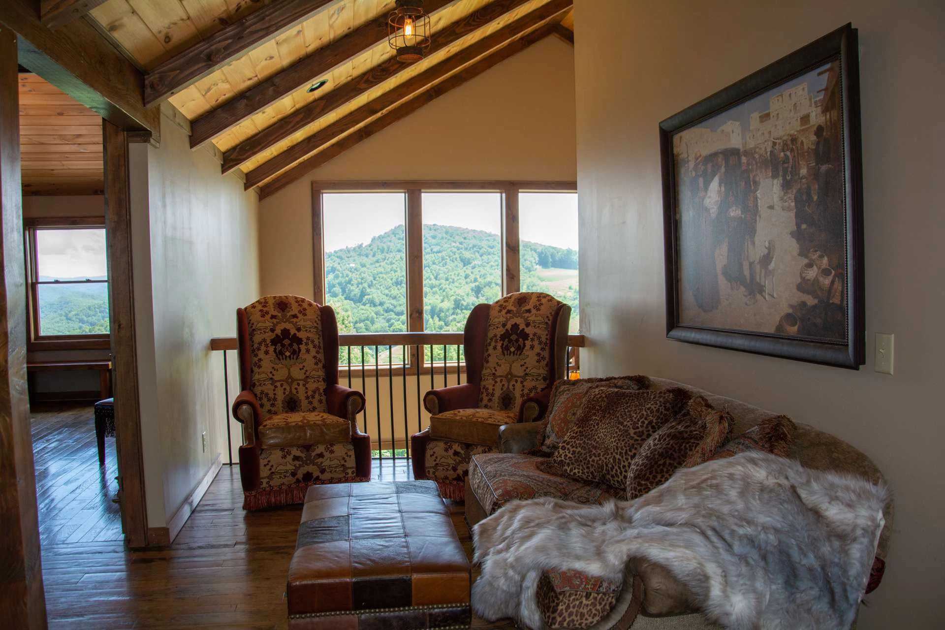 Image number 13 for the current listing