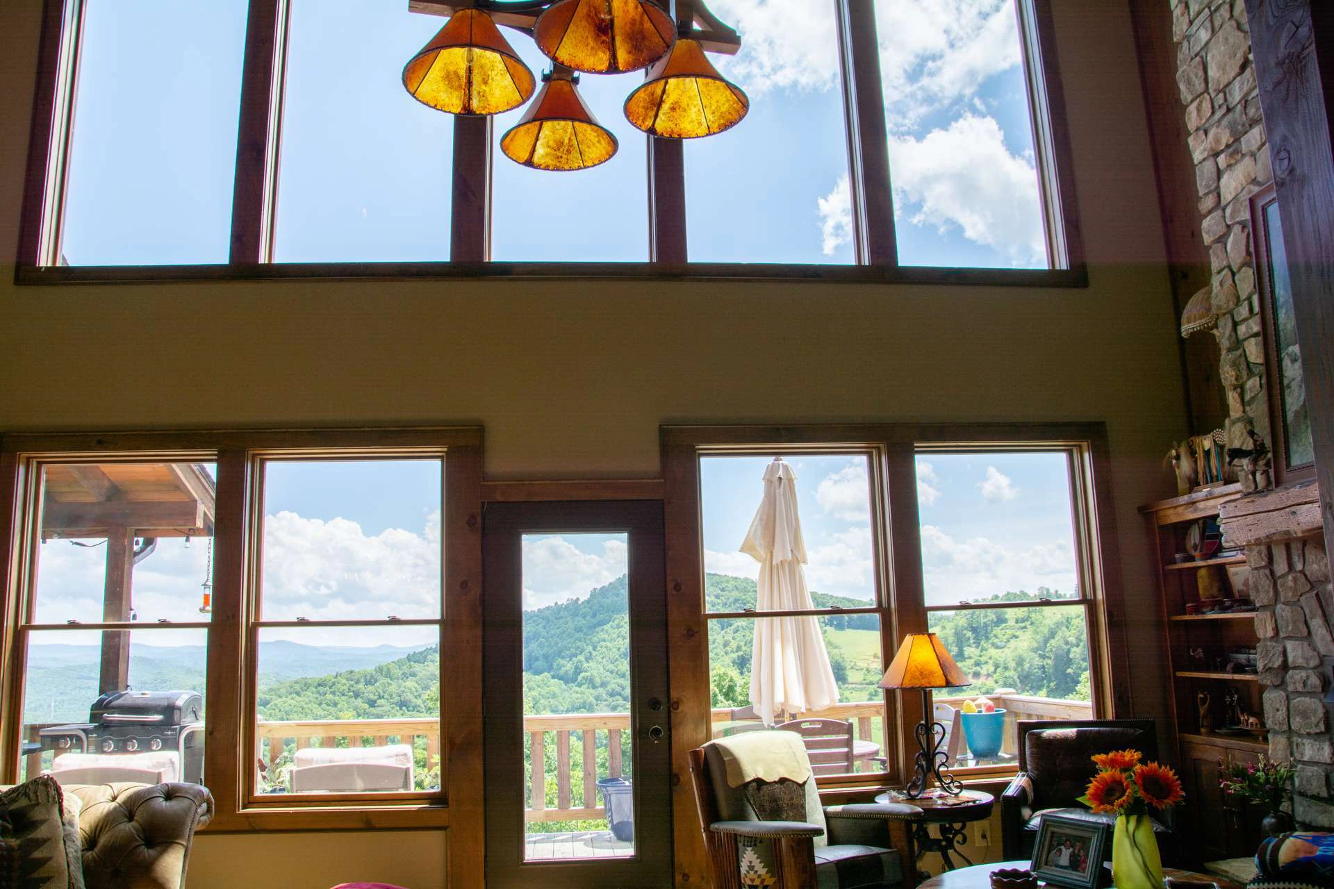 Image number 2 for the current listing