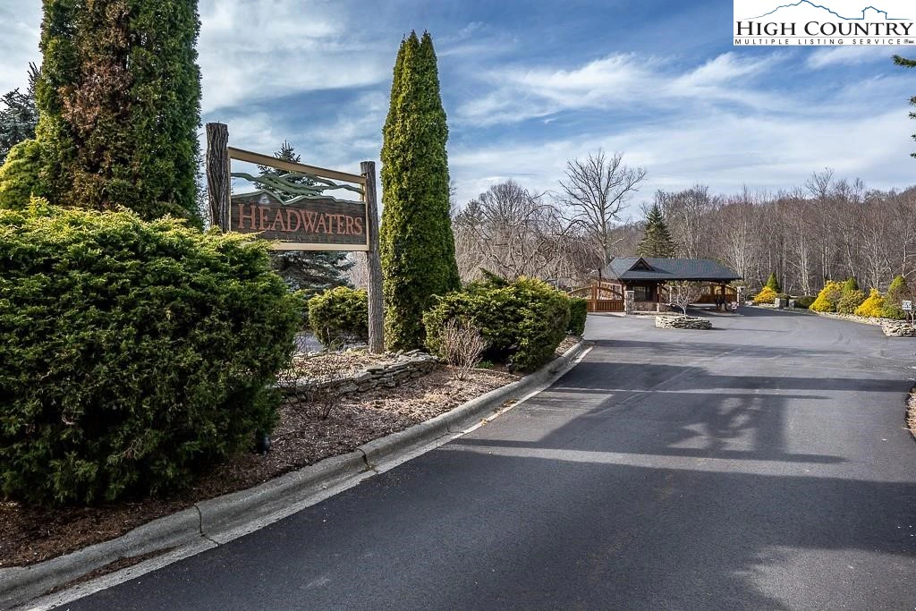 Image number 8 for the current listing