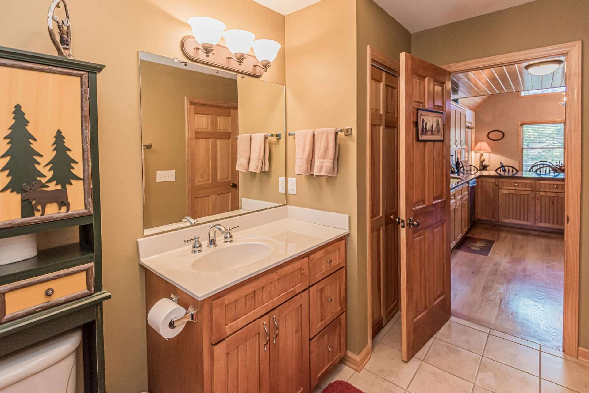 Image number 2 for the current listing
