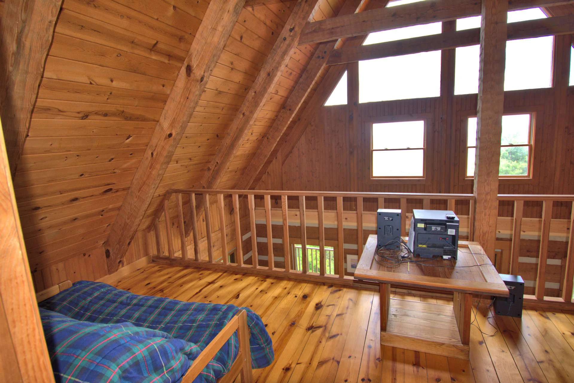 Image number 16 for the current listing