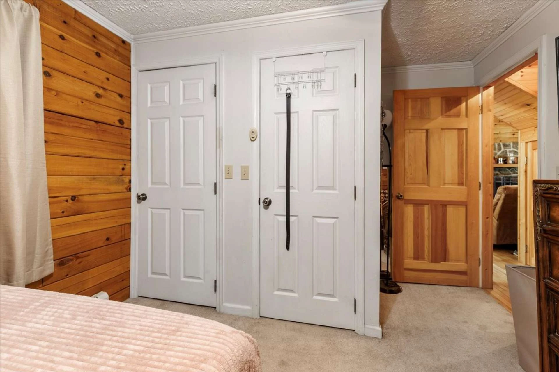 Image number 4 for the current listing