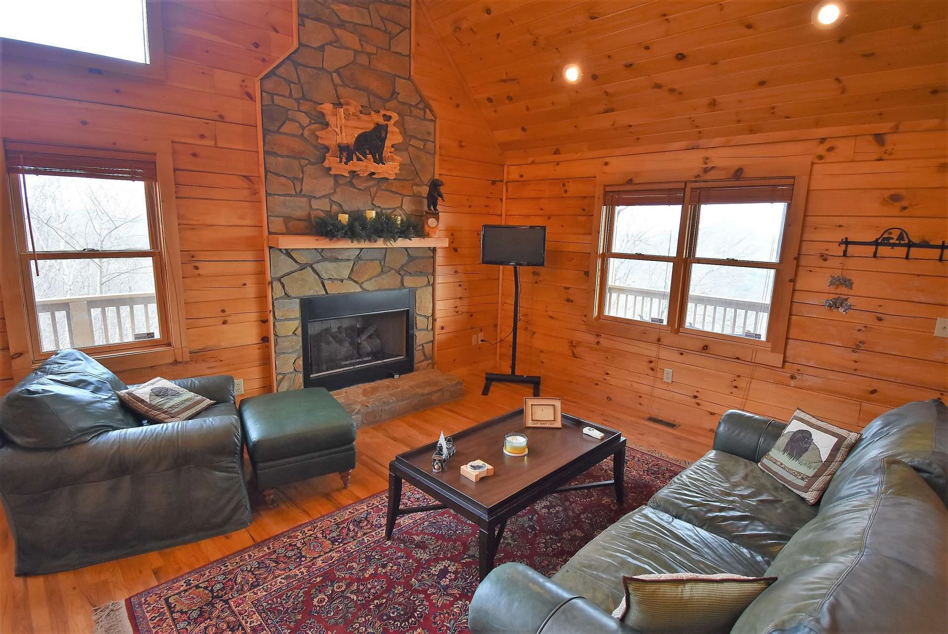 Image number 18 for the current listing