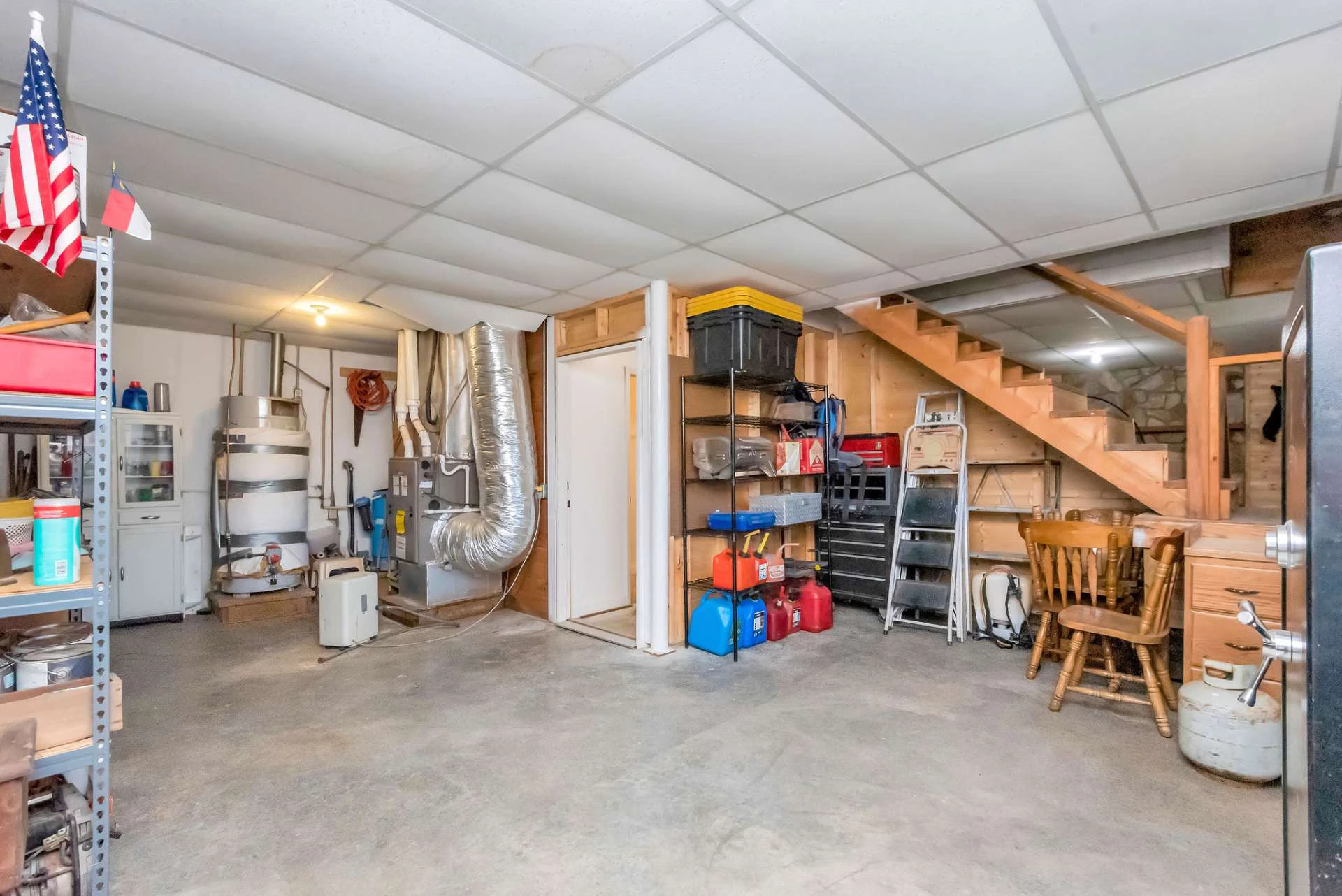 Image number 14 for the current listing