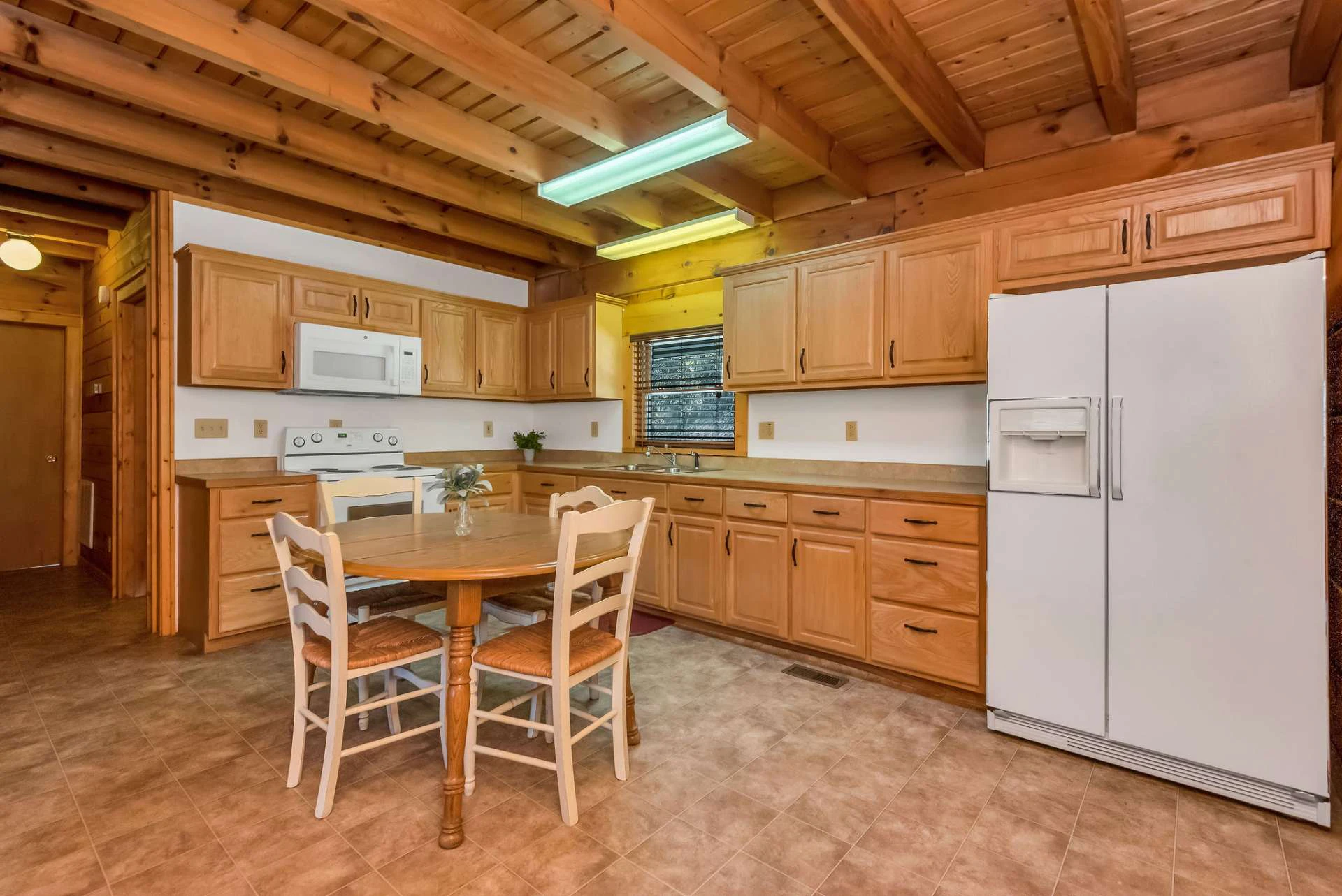 Image number 4 for the current listing