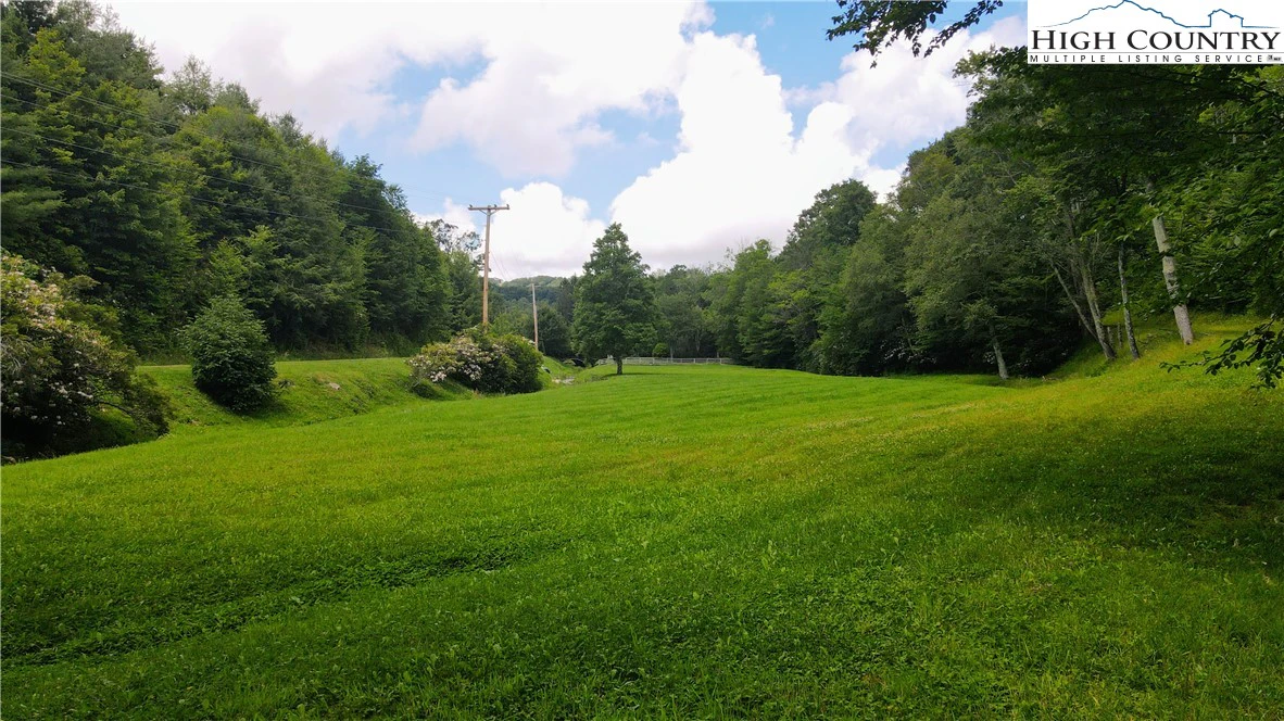 Image number 17 for the current listing