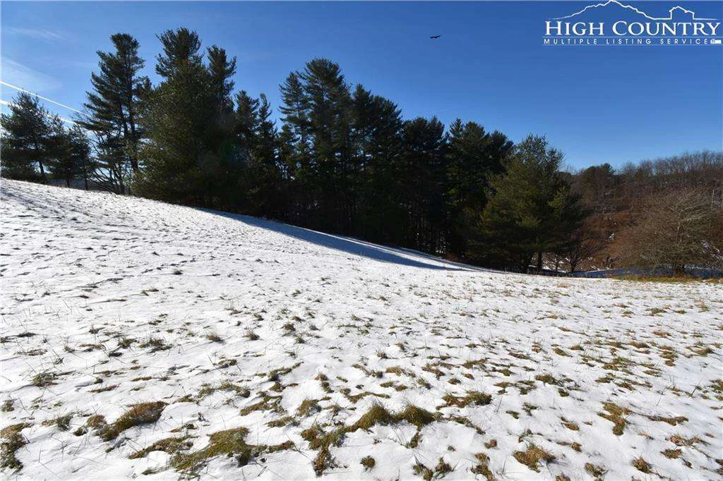 Image number 19 for the current listing