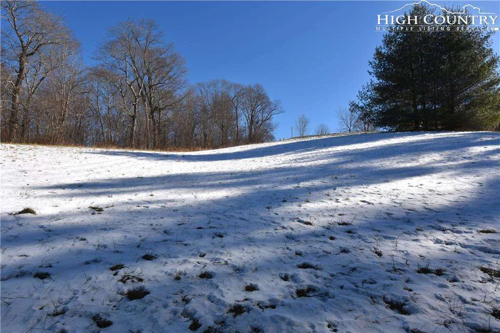 Image number 18 for the current listing