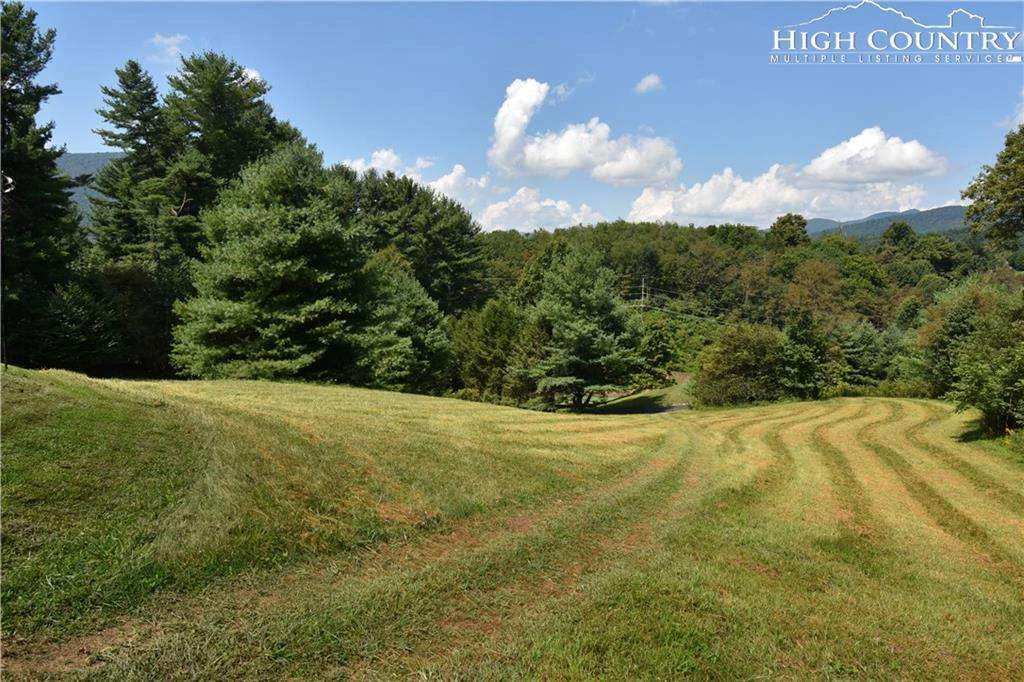 Image number 27 for the current listing