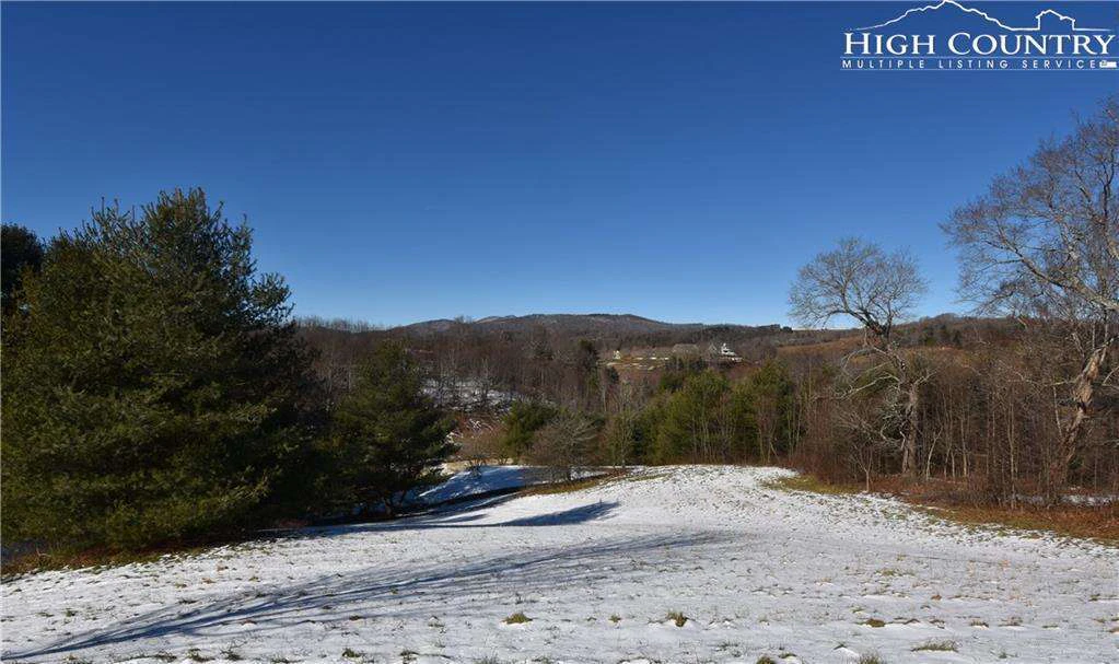 Image number 21 for the current listing