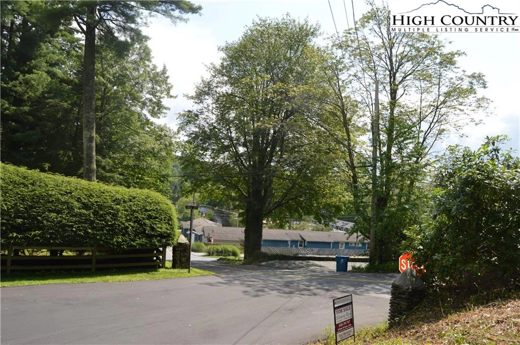 Image number 7 for the current listing