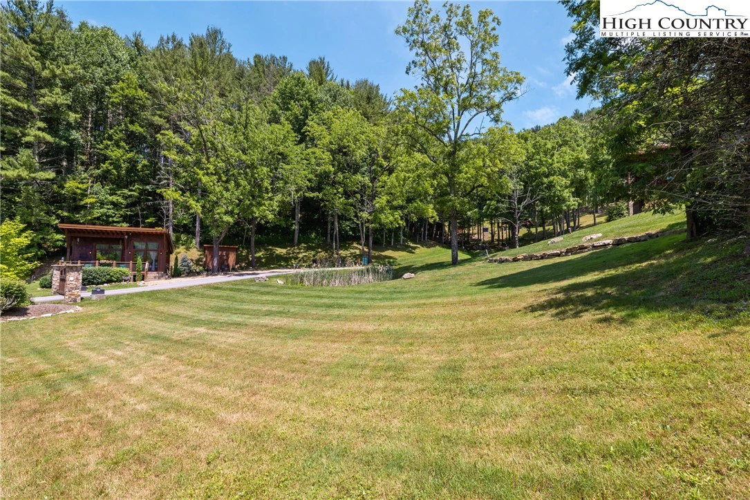 Image number 8 for the current listing