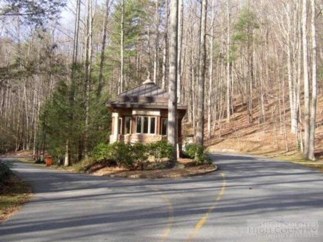 Image number 3 for the current listing