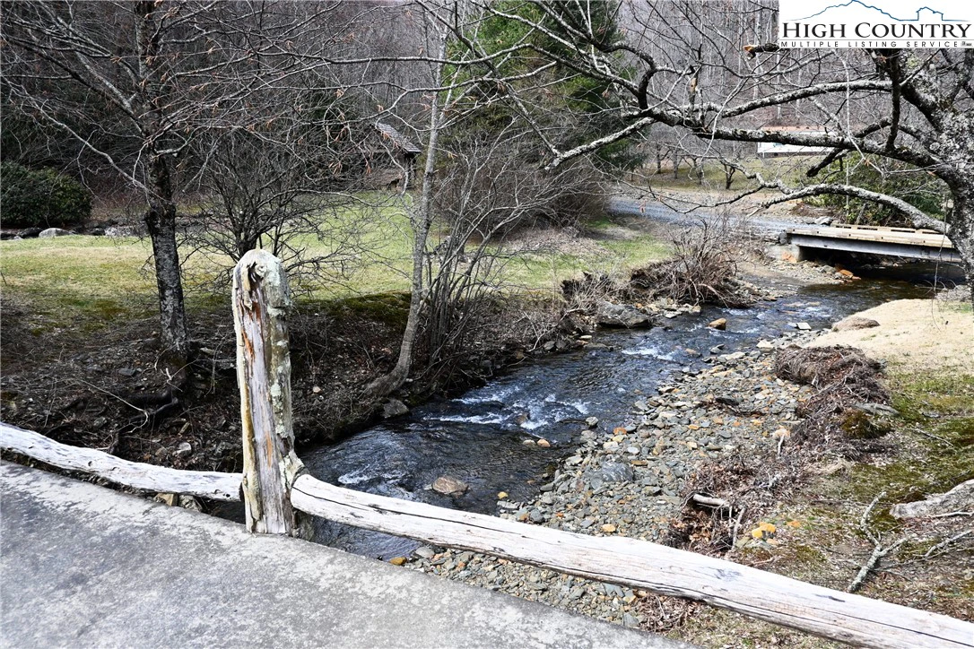 Image number 6 for the current listing