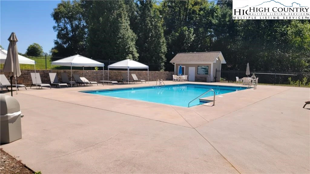 Image number 6 for the current listing