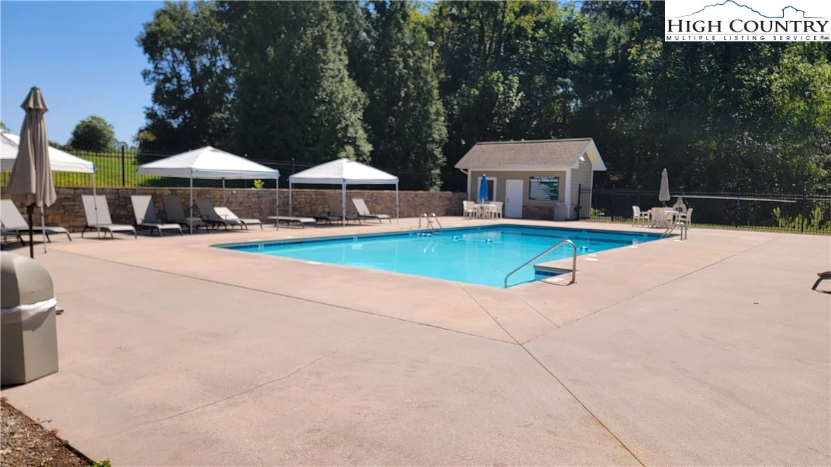 Image number 7 for the current listing