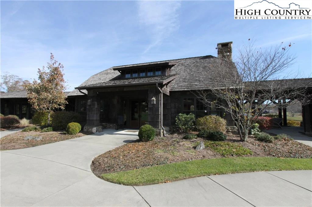 Image number 12 for the current listing