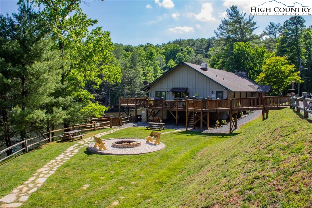 Image number 15 for the current listing