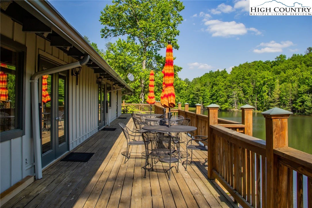 Image number 10 for the current listing