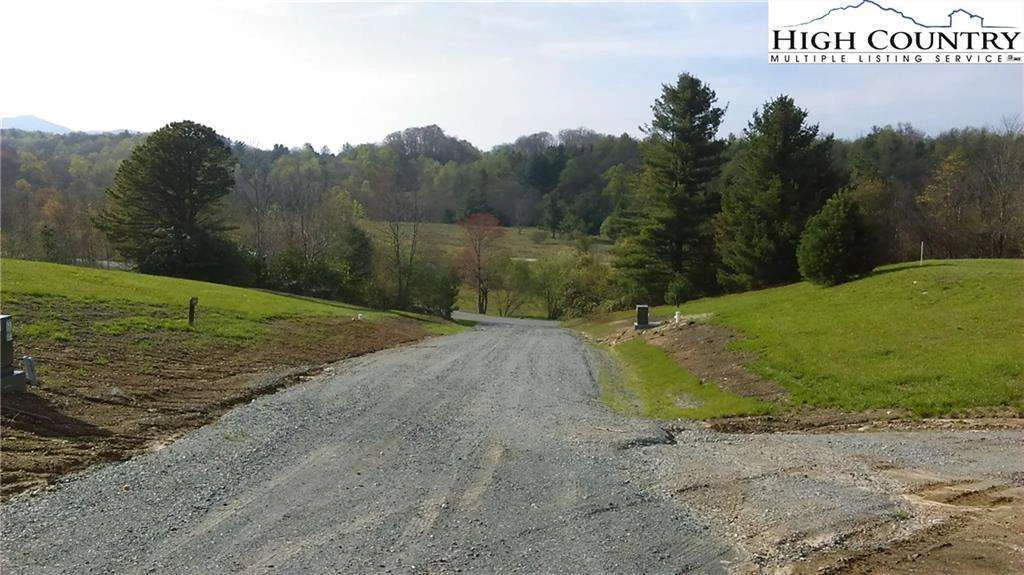 Image number 20 for the current listing