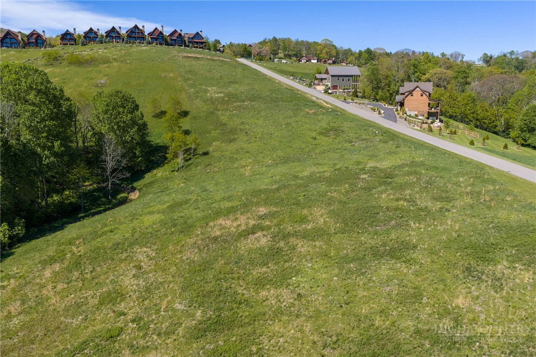 Image number 5 for the current listing
