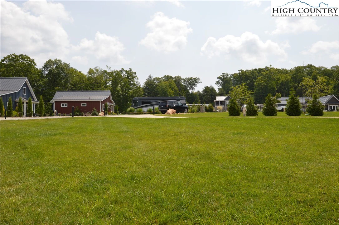 Image number 12 for the current listing
