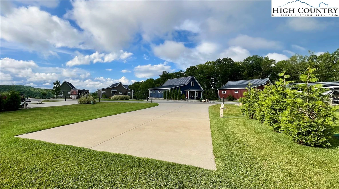 Image number 10 for the current listing